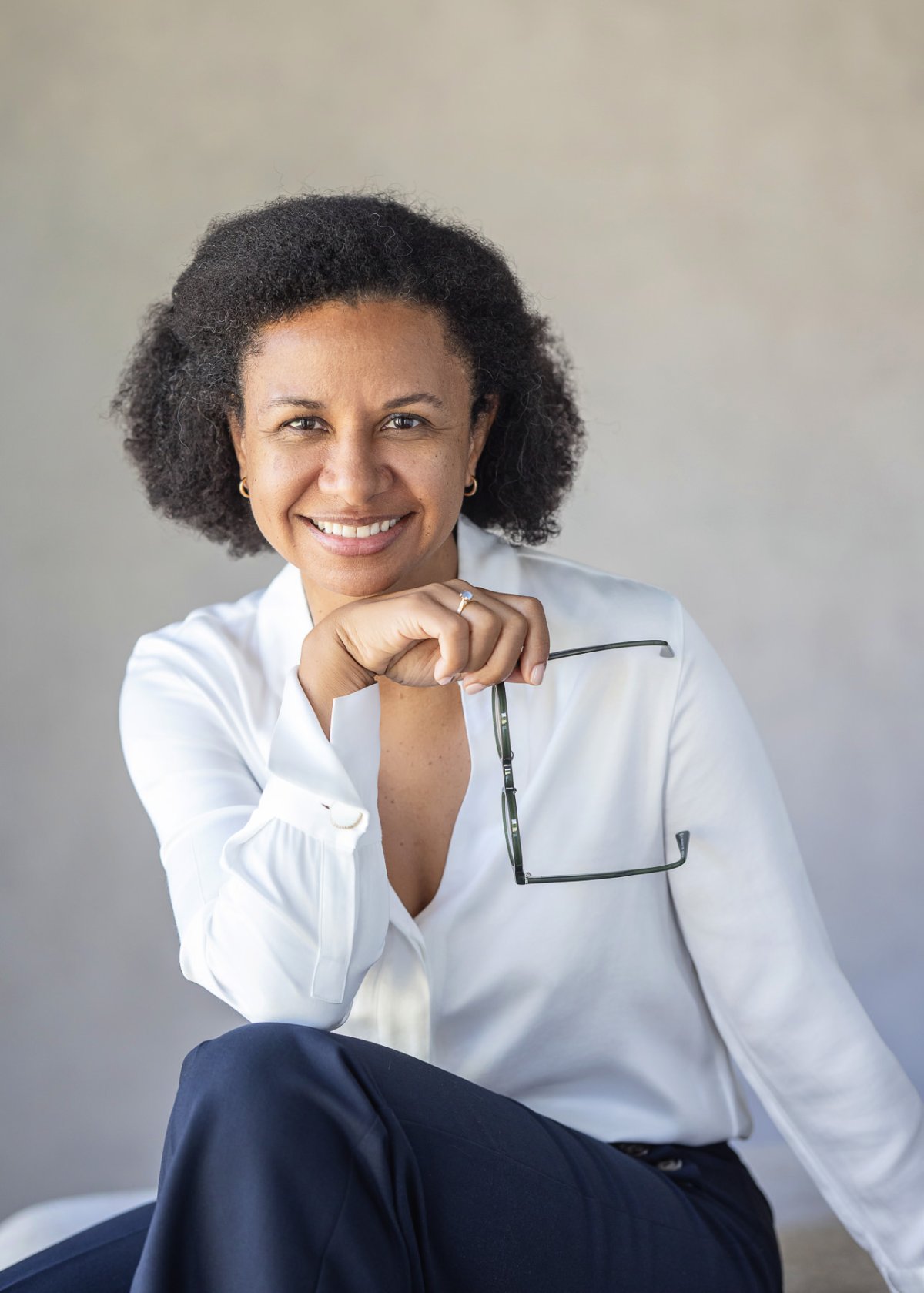 Portrait de Vicky Adalbert, coach professionnelle certifiée pour femmes cadres et dirigeantes